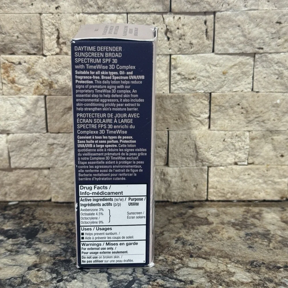 Mary Kay‎ TimeWise Daytime Defender Sunscreen Broad Spectrum SPF 30  1FL.OZ/29ml
